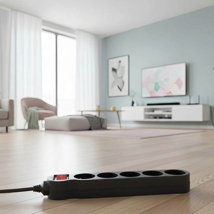 Bloc multiprise 5 prises avec interrupteur, terre, cordon 1,4 m avec protection enfant Maclean Energy MCE183 2300W