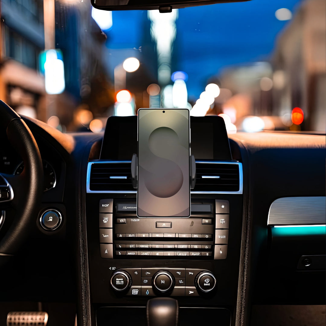 Support pour les téléphones mobiles avec une installation facile dans la fente CD