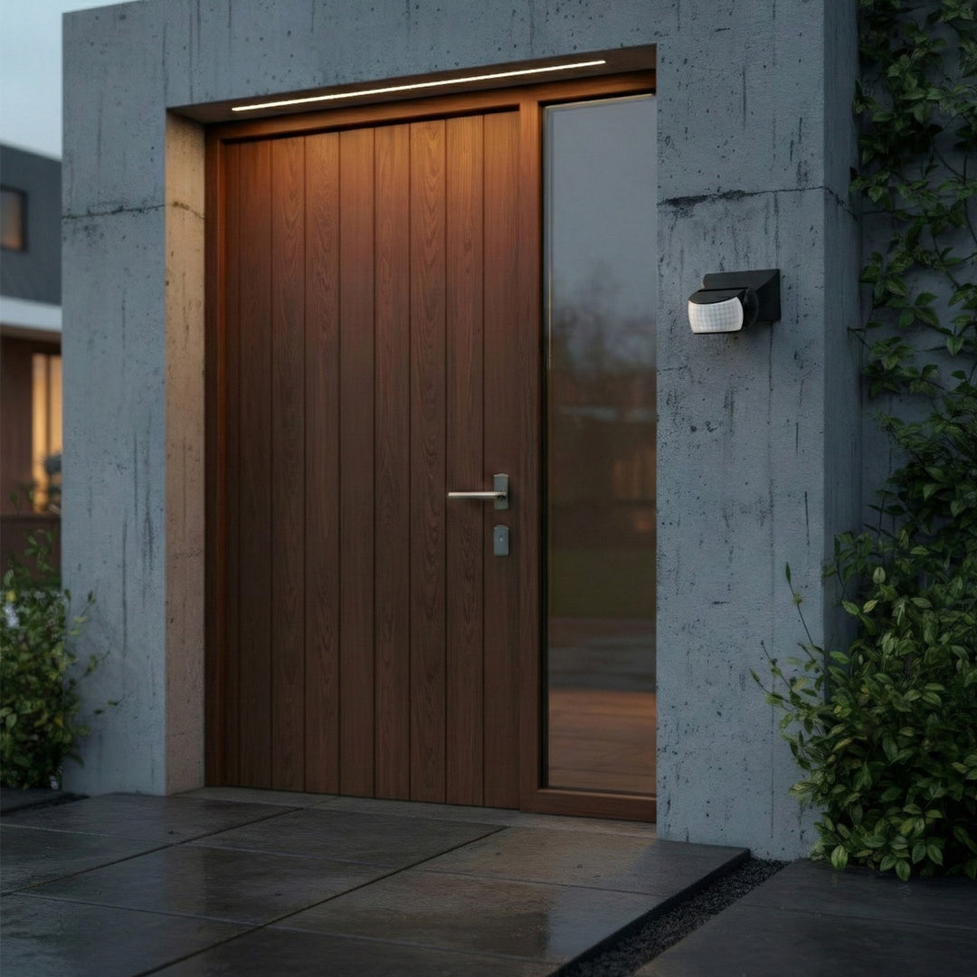 Détecteur de mouvement infrarouge PIR moderne Maclean Energy MCE201B portée 12m noir IP65