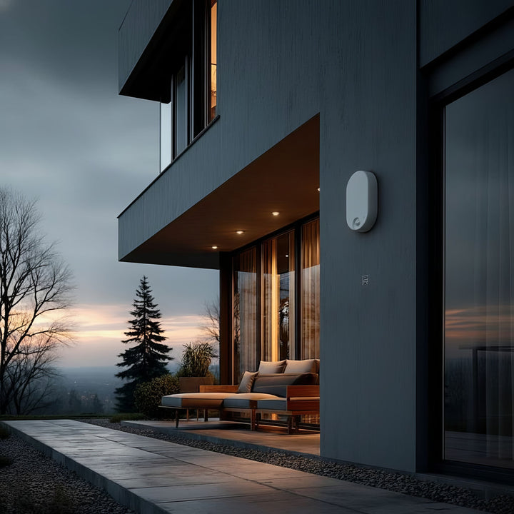 Lampe LED avec détecteur de mouvement infrarouge 1100lm 15W IP54 blanc Maclean MCE340 W