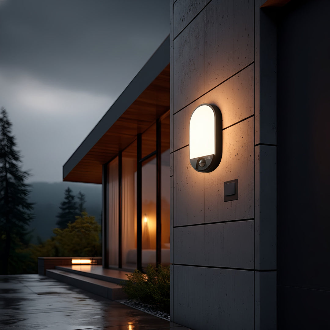 Lampe LED détecteur de mouvement infrarouge 1100lm 15W IP54 gris Maclean MCE340