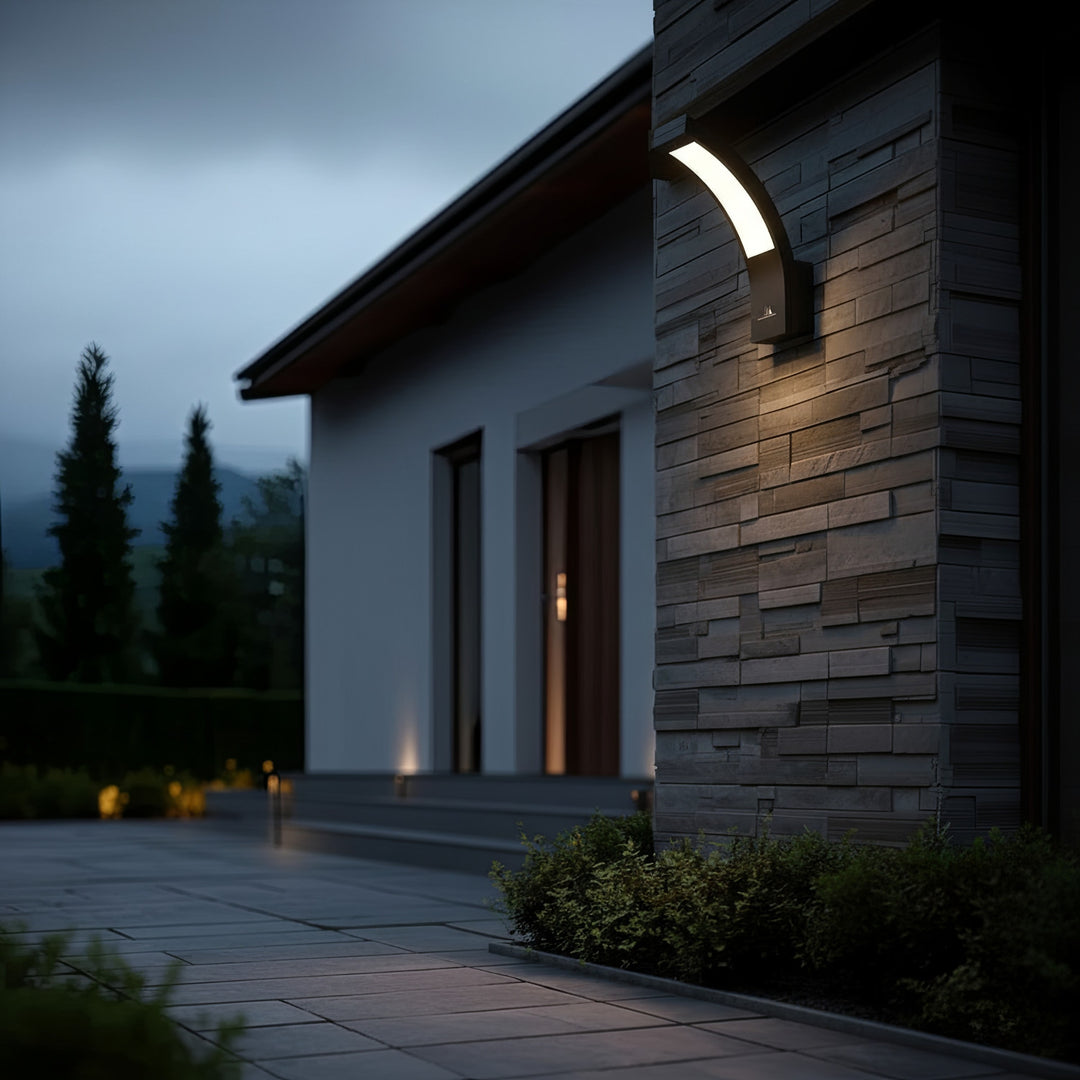 Lampe de façade extérieur LED IP54 10W Maclean MCE343 B