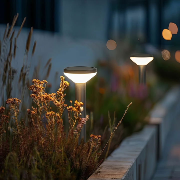 Lampe de jardin solaire LED avec capteur noir IP44 MCE465 B