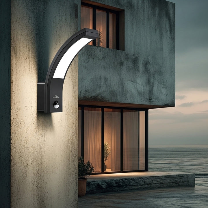 Lampe LED avec détecteur de mouvement PIR noir 10W IP54 750lm blanc neutre (4000K) Maclean MCE244 B