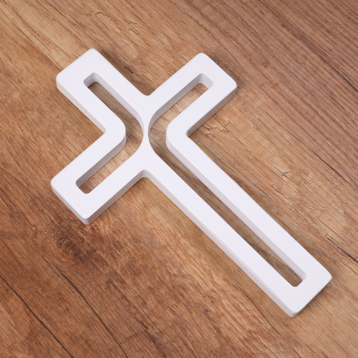 Croix suspendue en bois blanc moderne 30x18x1,8 cm