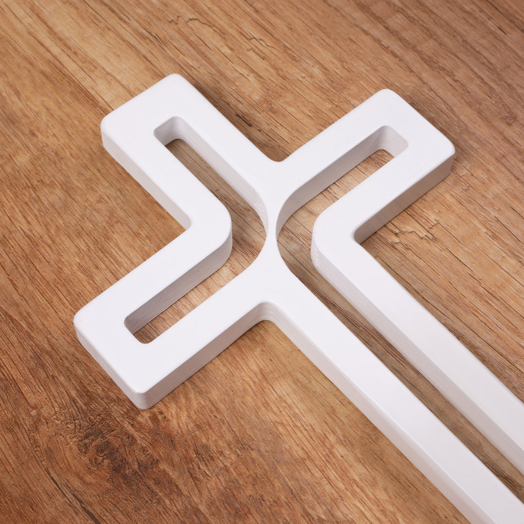Croix suspendue en bois blanc moderne 30x18x1,8 cm