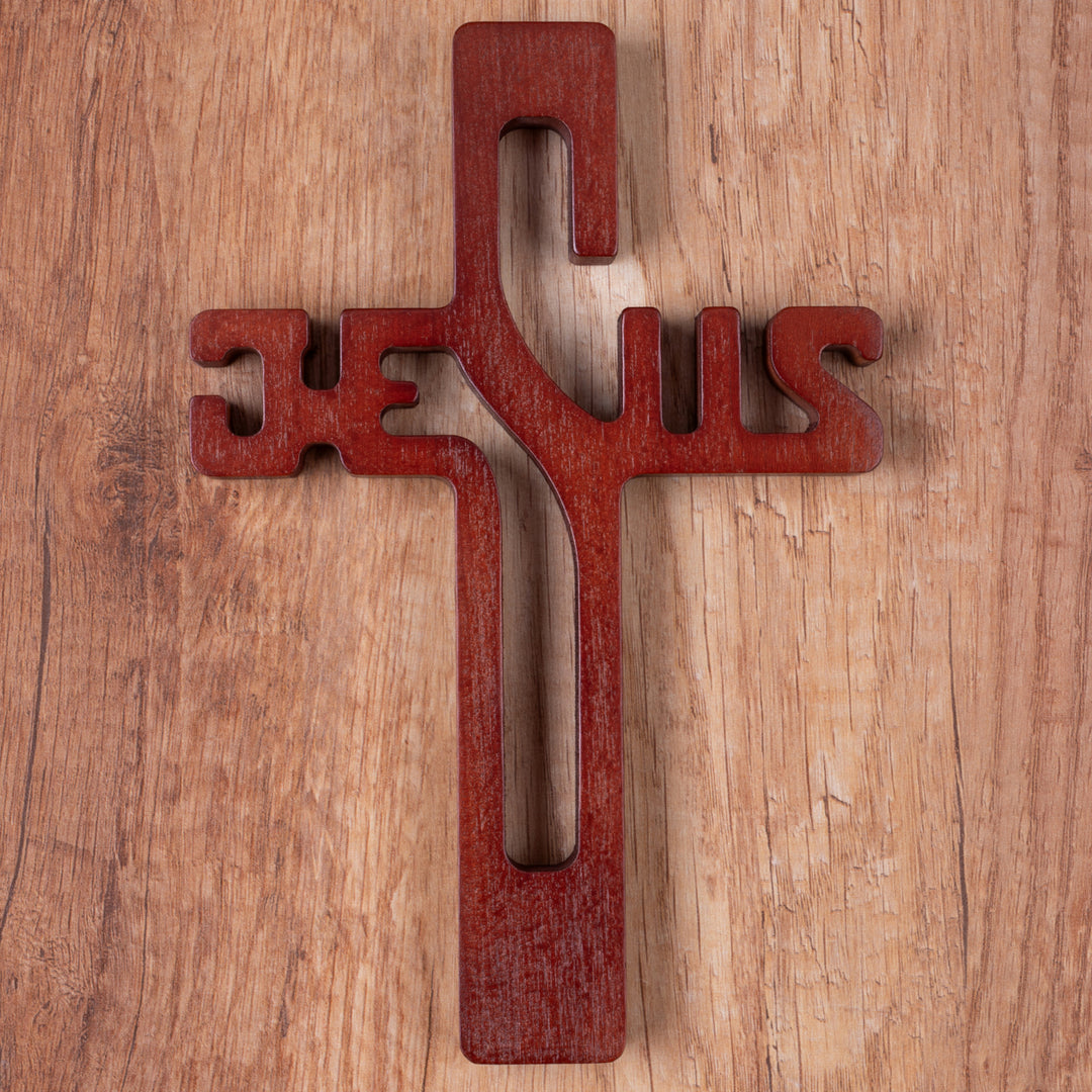Croix suspendue en bois avec inscription JESUS marron 22x14x1.6cm