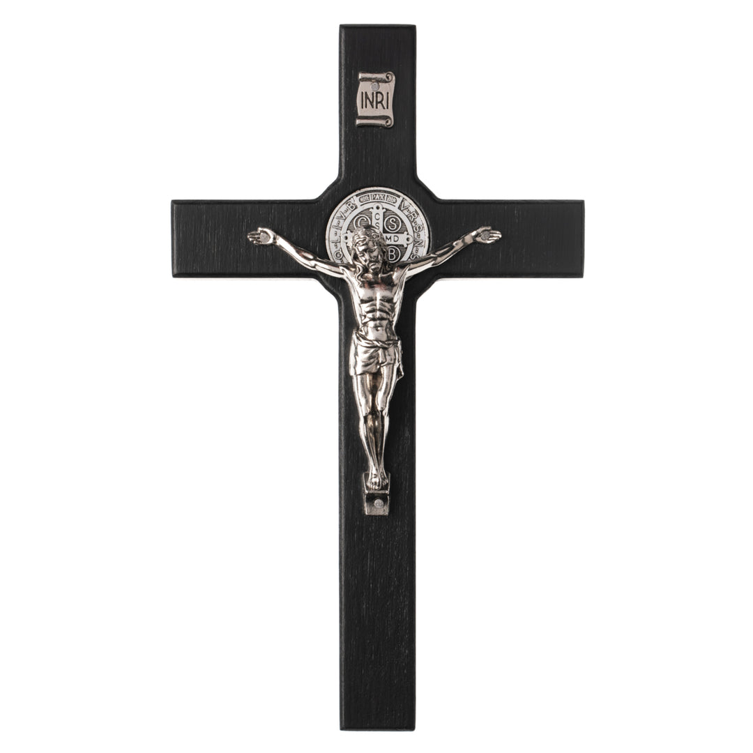 Croix de St Benoît en bois suspendue avec pasque noir 28x16x1.8cm