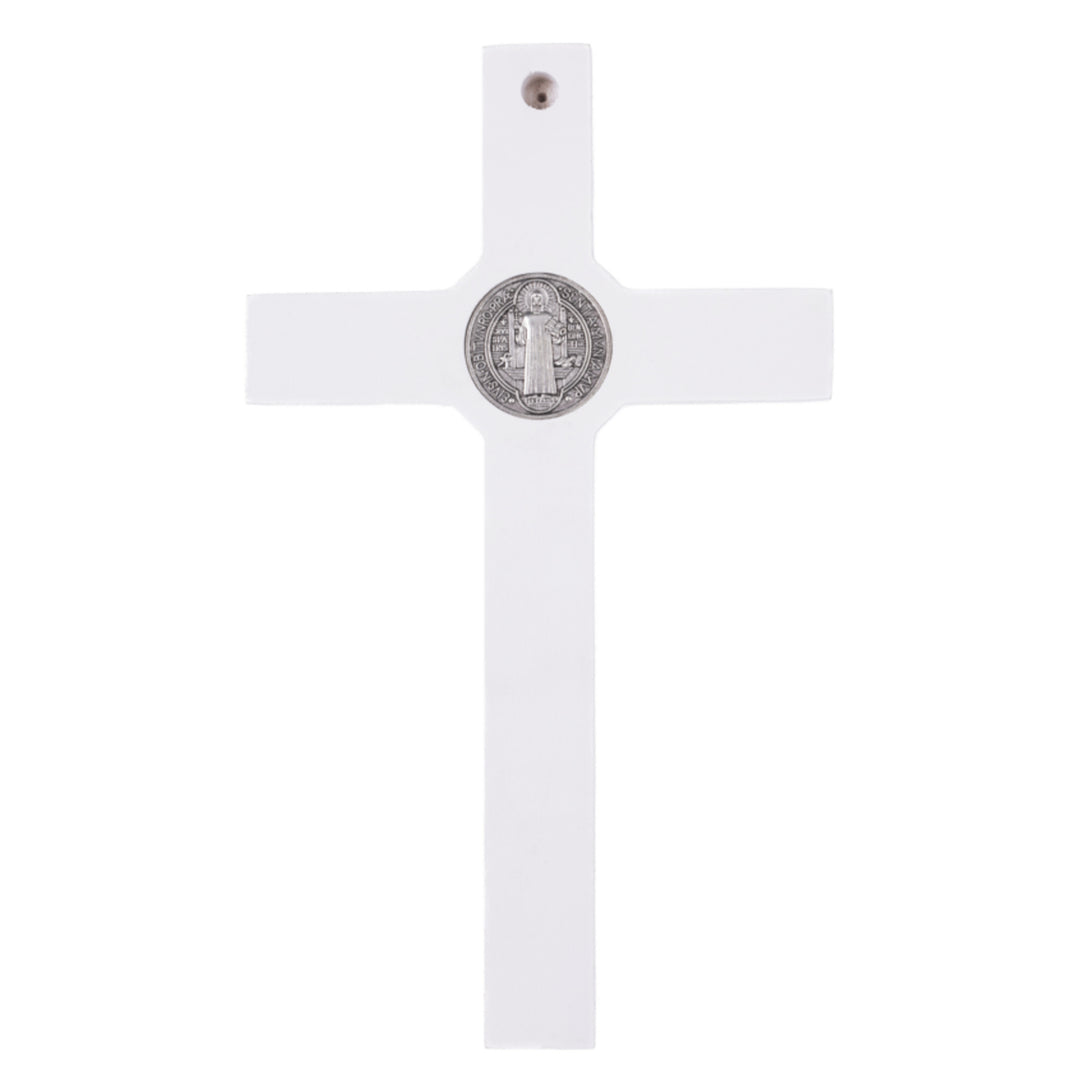 Croix suspendue en bois de St Benoît avec pasque, blanc 28x16x1.8cm