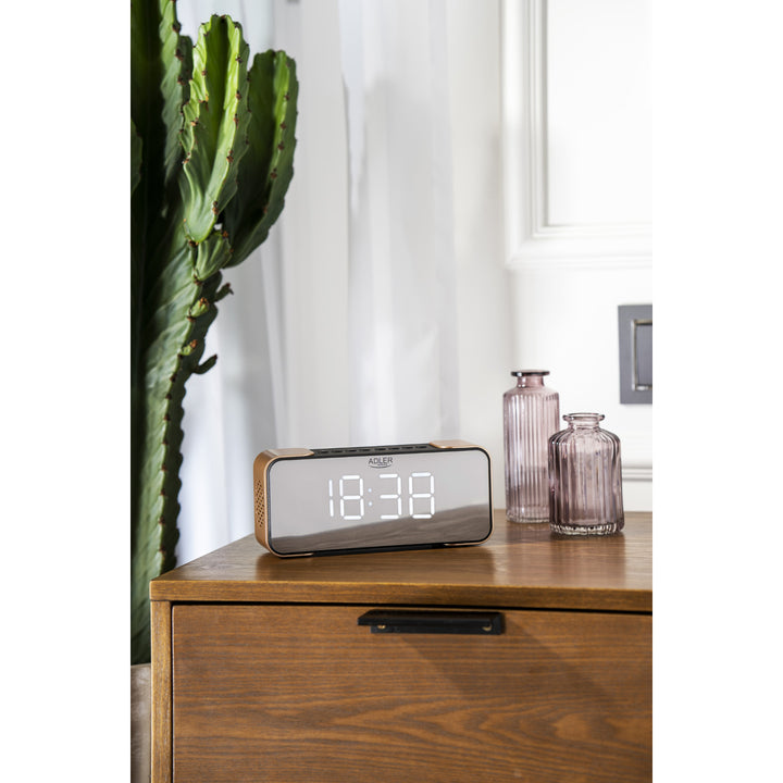 Radio-réveil sans fil Adler AD 1190 Copper avec écran LED et fonction Bluetooth