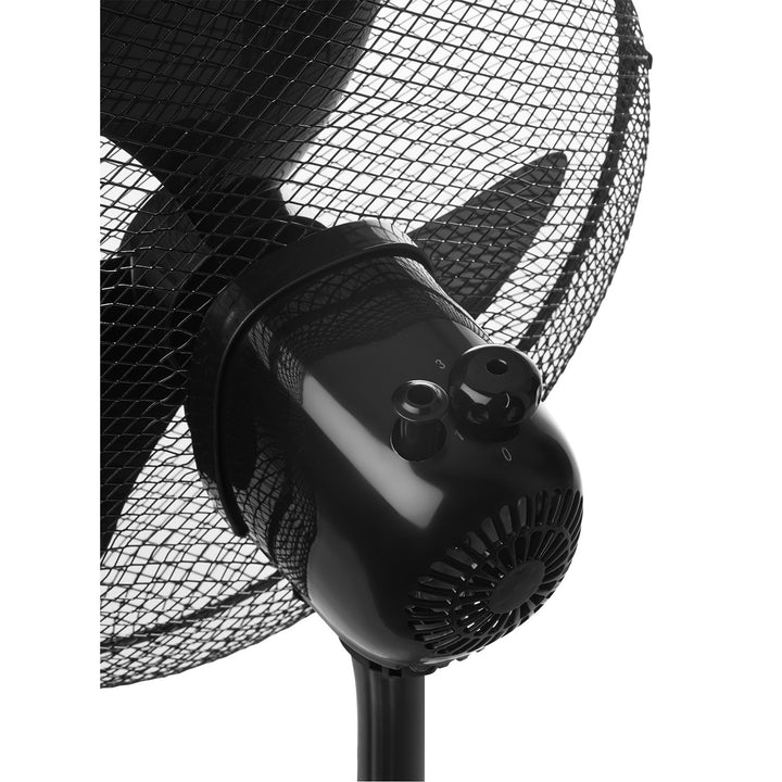 Ventilateur sur pied Concept VS5050, 40W, 3 vitesses réglables, design noir élégant, parfait pour rafraîchir votre intérieur avec style et efficacité.