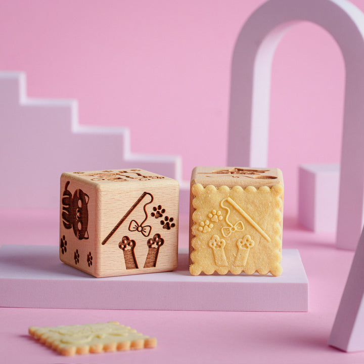 Goody Woody cube à gâteau gravé, 6 cm, bois de hêtre, 6 motifs, chats