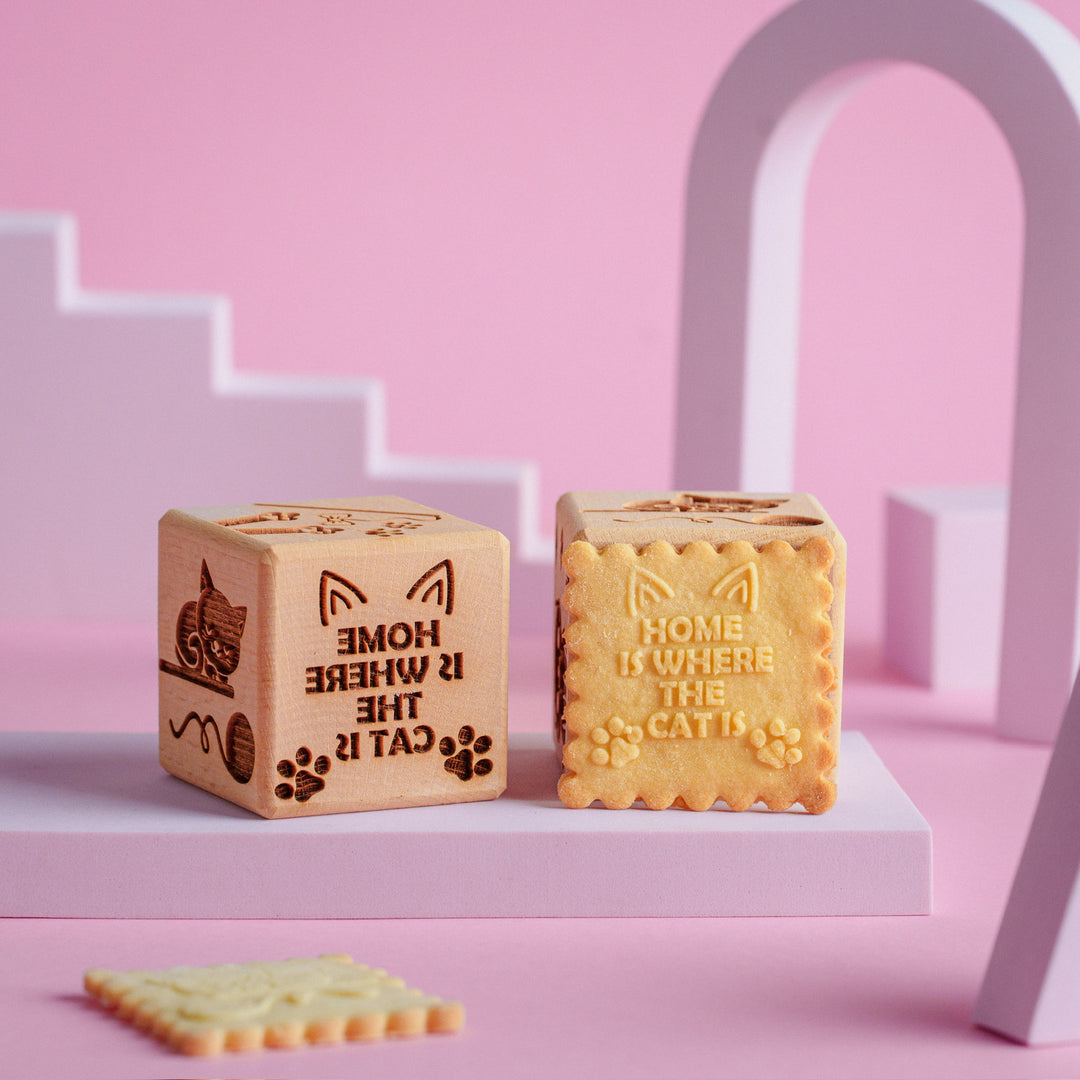 Goody Woody cube à gâteau gravé, 6 cm, bois de hêtre, 6 motifs, chats