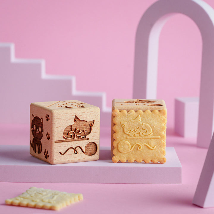 Goody Woody cube à gâteau gravé, 6 cm, bois de hêtre, 6 motifs, chats