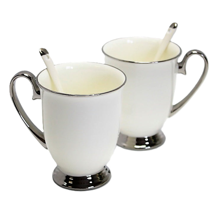 Mugs blancs 2pc Poignées chromées, cuillères à café, Porcelaine, Elégant, Reine Isabel