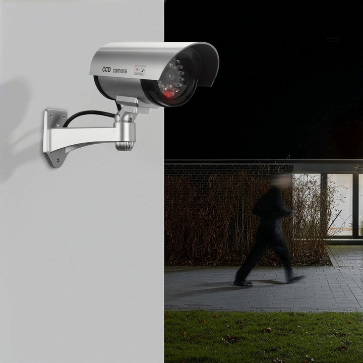 Caméra factice avec LED clignotante IR1100 S IR externe + 2 piles Varta Industrial AA