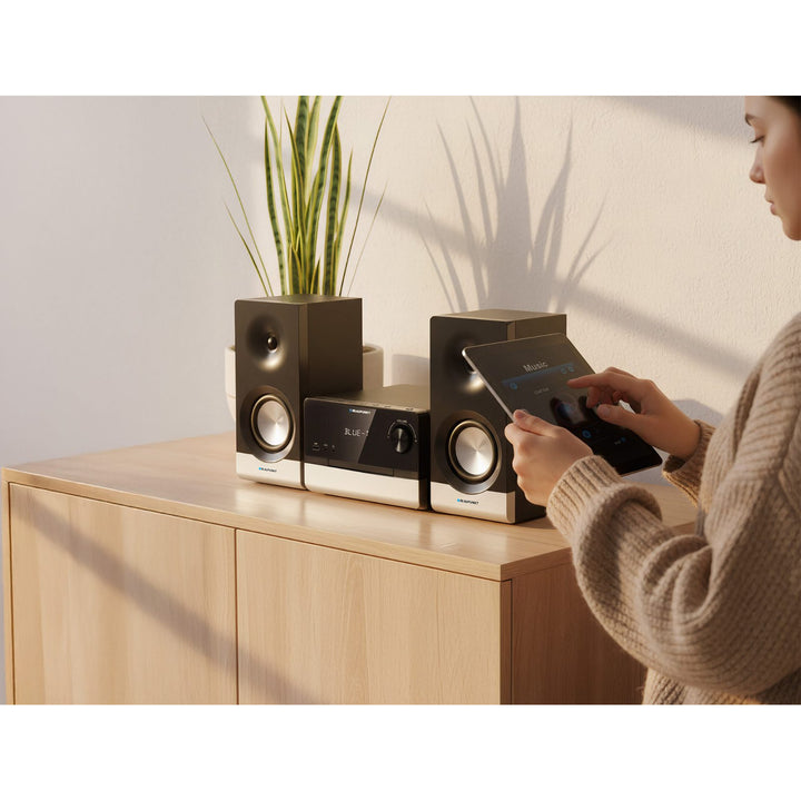 Blaupunkt Microphone, CD, USB, radio FM, Bluetooth, télécommande, horloge avec fonction réveil, MS40.2BT