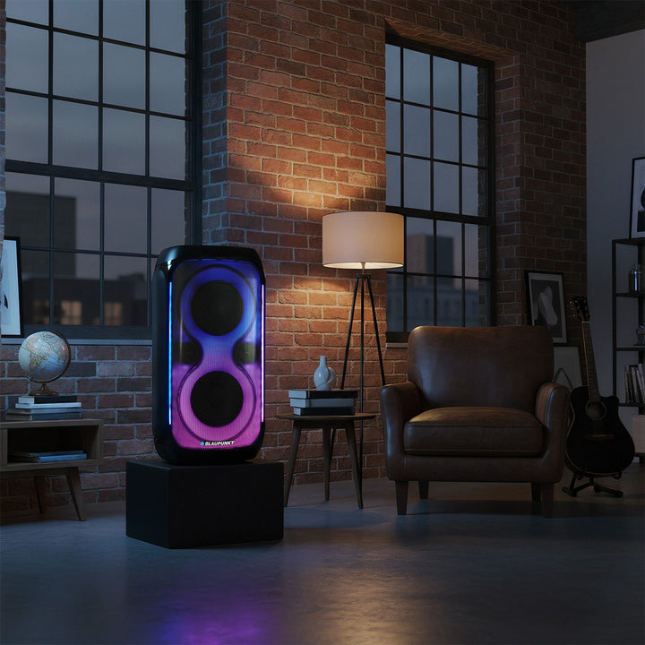 Enceinte Blaupunkt Party Box, éclairage LED, Bluetooth, USB et AUX, radio FM, fonction karaoké, télécommande, autonomie de la batterie jusqu'à 18h, PB60X