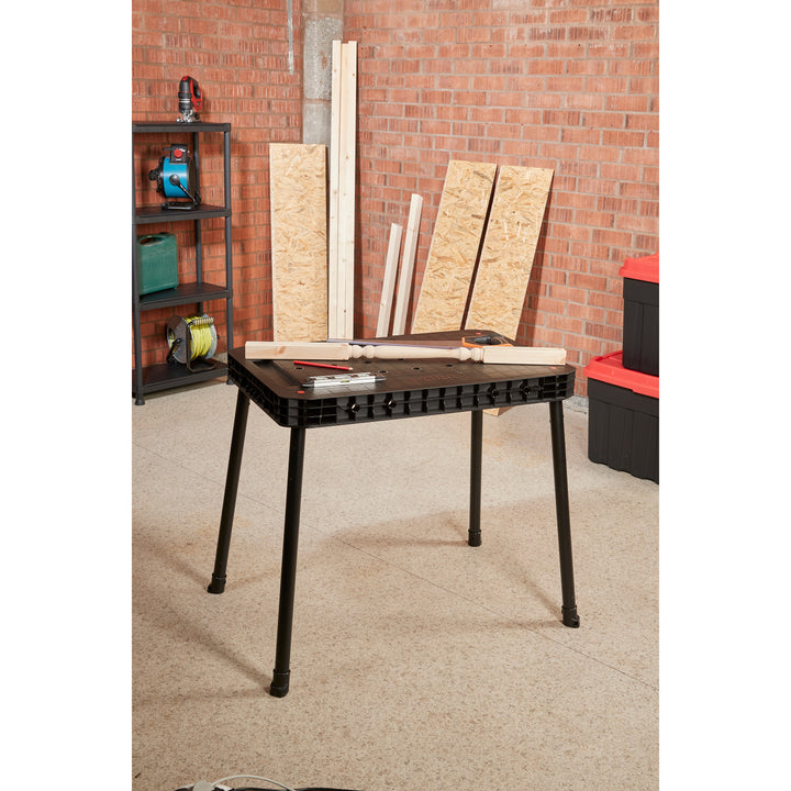 Table d'atelier Keter Ultimate, pliable, capacité de charge jusqu'à 453 kg, montage en 30 secondes, grand espace de travail avec trous de 3/4 pouce, portable, 262936