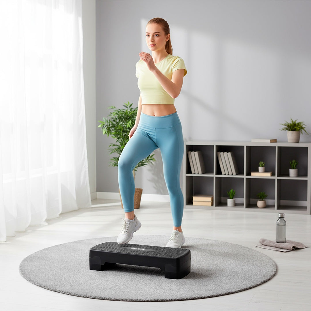 Step pour aérobic et fitness Rebel Active, 3 niveaux, 68 cm, noir, RBA-3227-BK