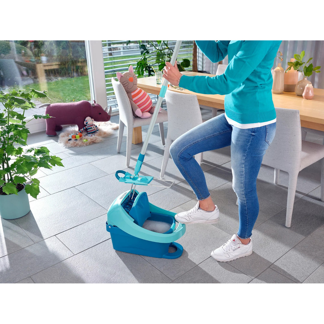 Kit Profi Leifheit, balai à franges et seau à roulettes, essorage au pied, vidage facile, capacité 8 L, tête Micro duo, 55096