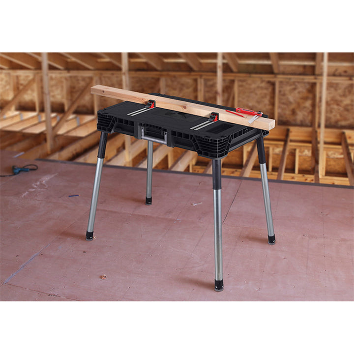 Table d'atelier mobile Keter Jobmade, capacité de charge de 453 kg, pieds antidérapants, bac à outils avec pinces sous le plateau, 239985