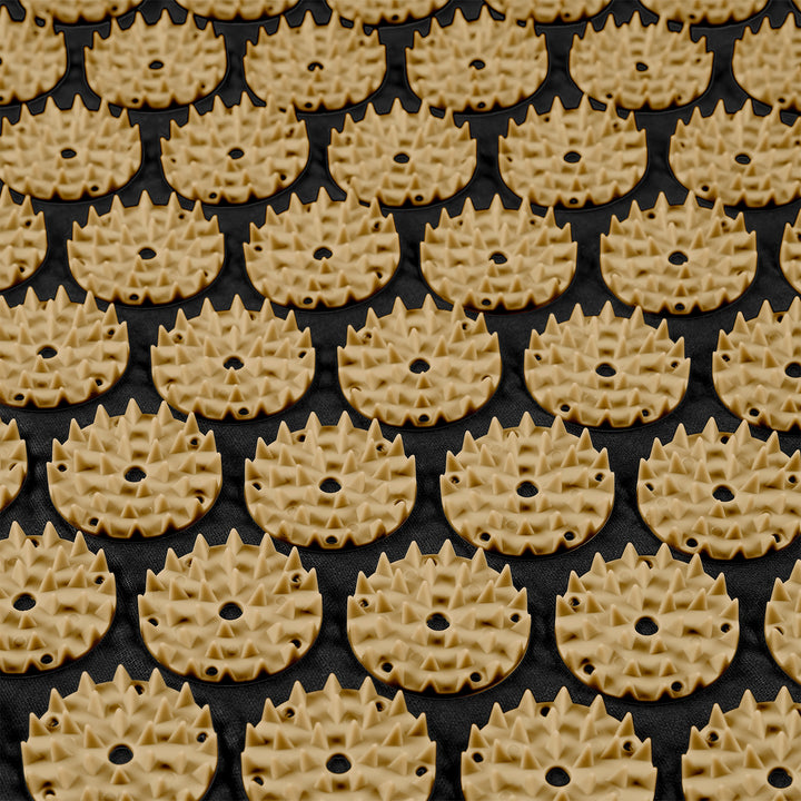 Tapis de bien-être à picots pour l'acupression avec coussin, 110 x 42 cm, XL, picots dorés, Rebel Active