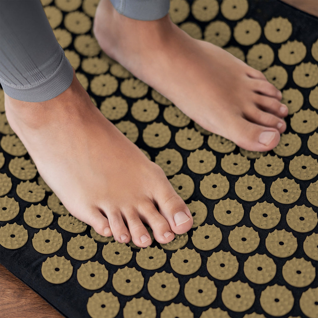 Tapis de bien-être à picots pour l'acupression avec coussin, 110 x 42 cm, XL, picots dorés, Rebel Active
