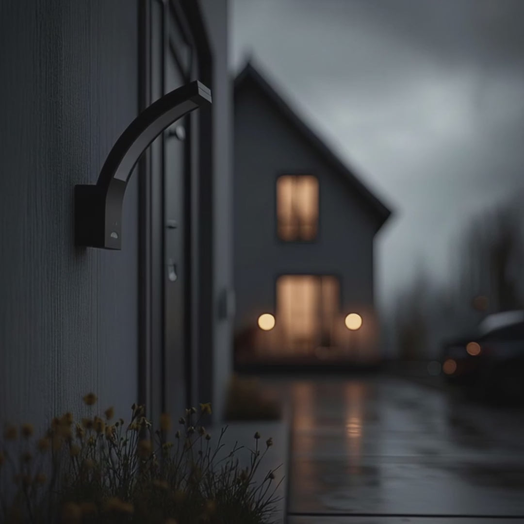 Lampe LED avec capteur de mouvement infrarouge MCE244 750lm 10W IP54 Maclean Energy