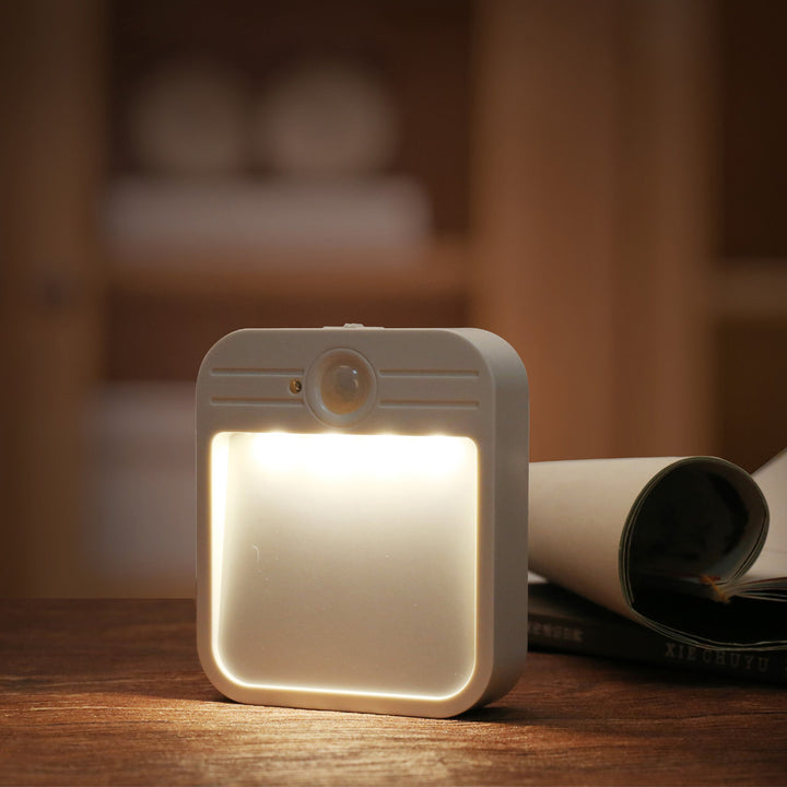 Lampe LED sans fil avec détecteur de mouvement et crépuscule USB rechargeable 4000K Auto Aimant ON/OFF