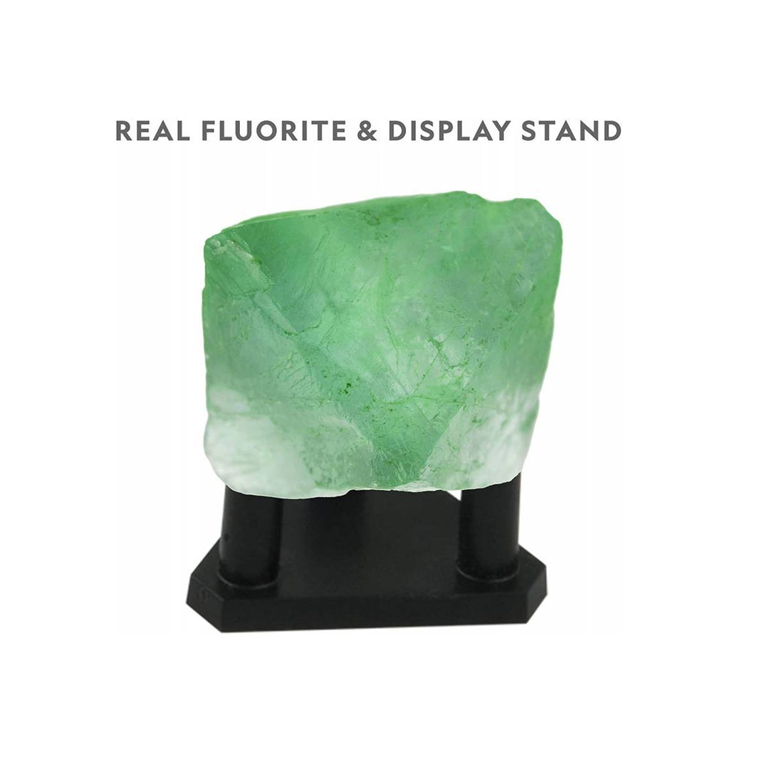 National Geographic - Un laboratoire pour faire pousser un cristal phosphorescent