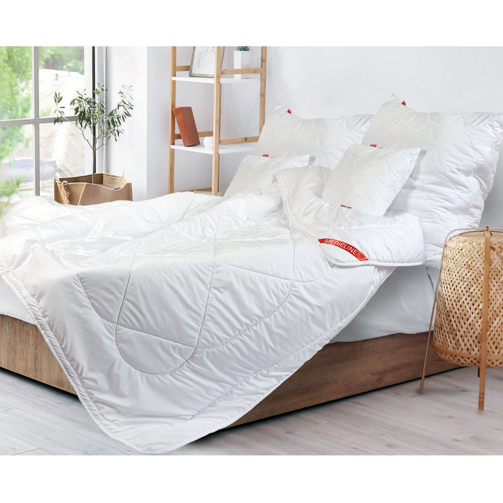 Couette toutes saisons, microfibre blanche matelassée 200 x 220 cm